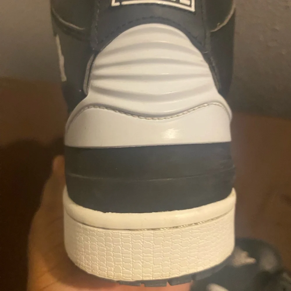 Jordan Black and White Men's Sneakers Air Jordan 1 Low 86 Pure Platinum - Picture 9 of 11